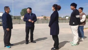  甘肅物流集團(tuán)黨委書記、董事長(zhǎng)王月成深入民航物流公司檢查雙節(jié)期間安全運(yùn)營(yíng)保障工作并慰問一線職工